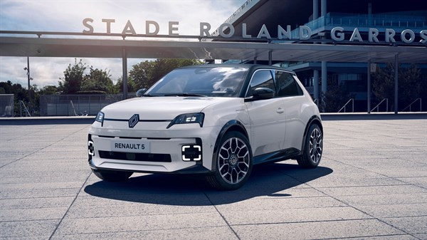 renault5-roland-garros-015_ig_w600_h337