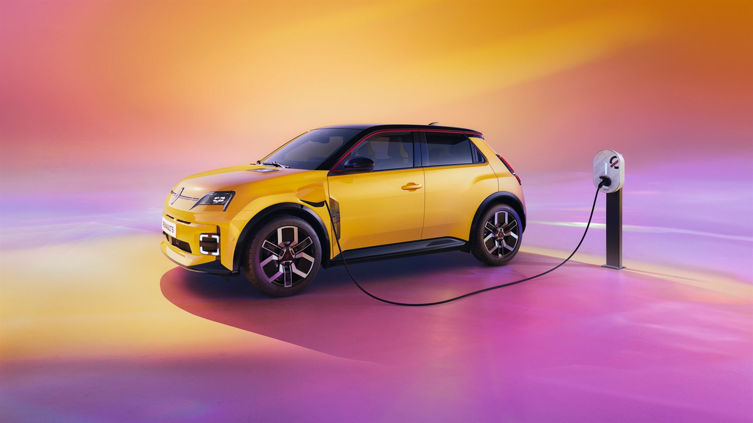 renault-5-charging-solutions-001_ig_w1500_h843